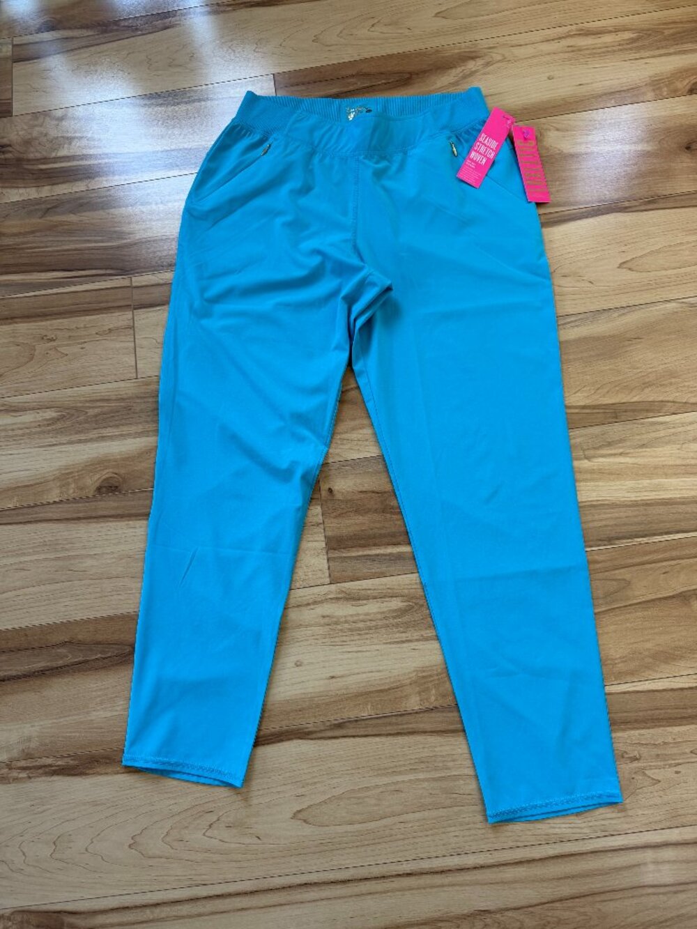 Lilly Pulitzer Run Around Pants. Size Medium. Cumulus Blue. NWT